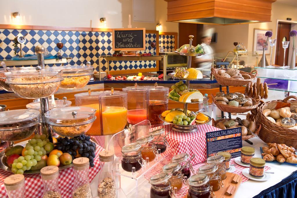 Wyndham Stralsund Hansedom Restoran gambar